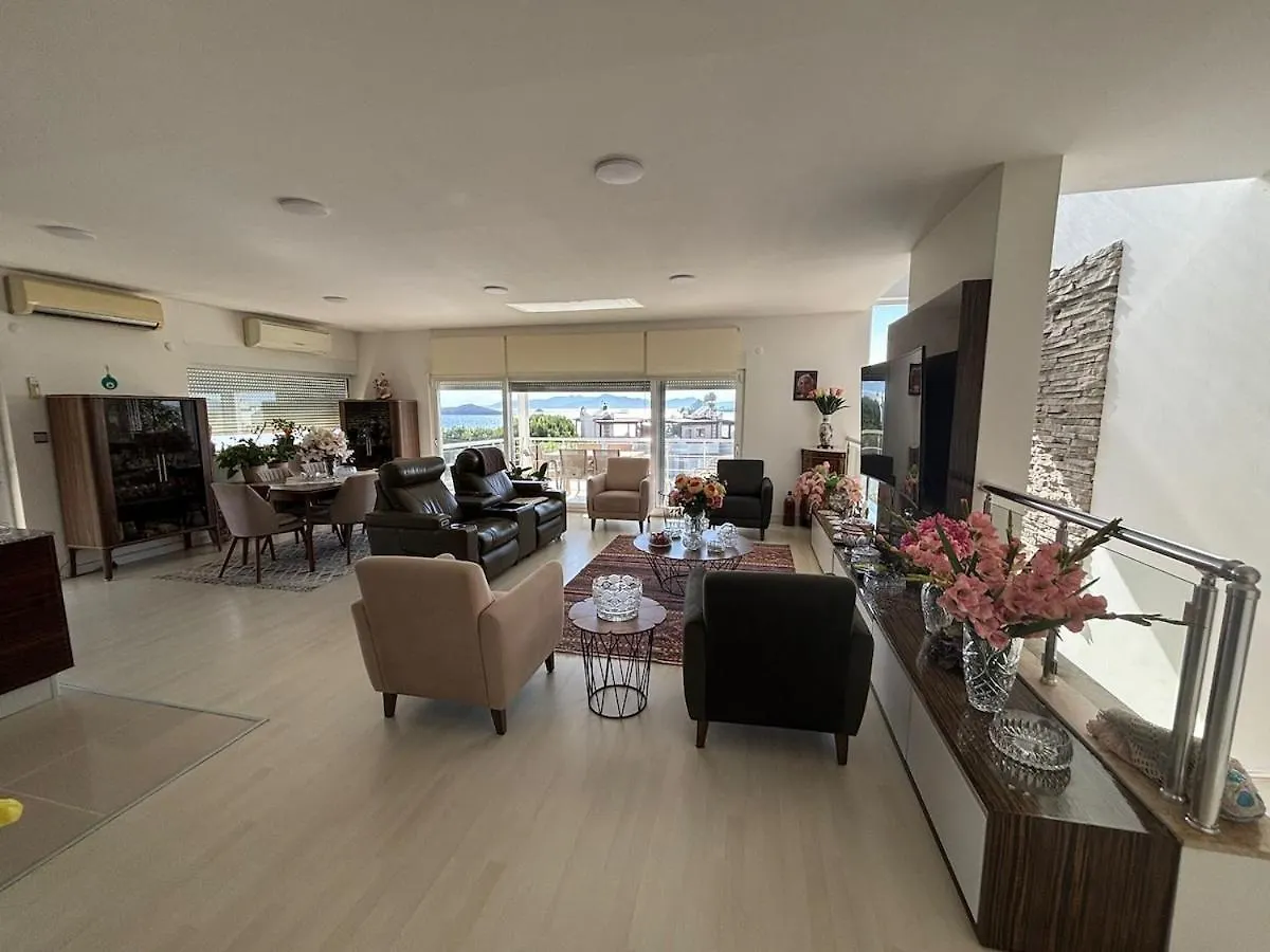 2-Storey Villa With Pool In Bodrum