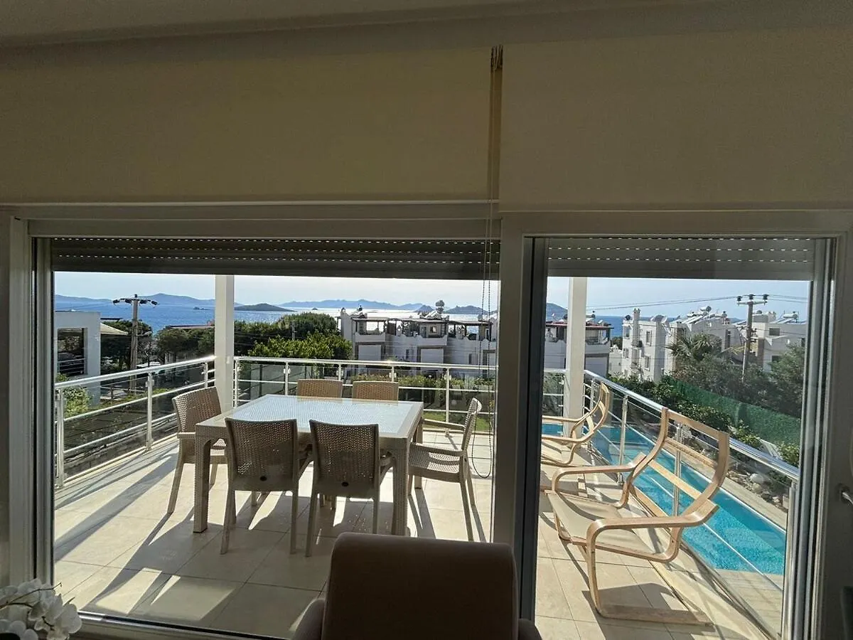 2-Storey Villa With Pool In Bodrum