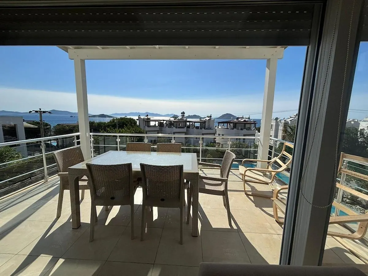 2-Storey Villa With Pool In Bodrum